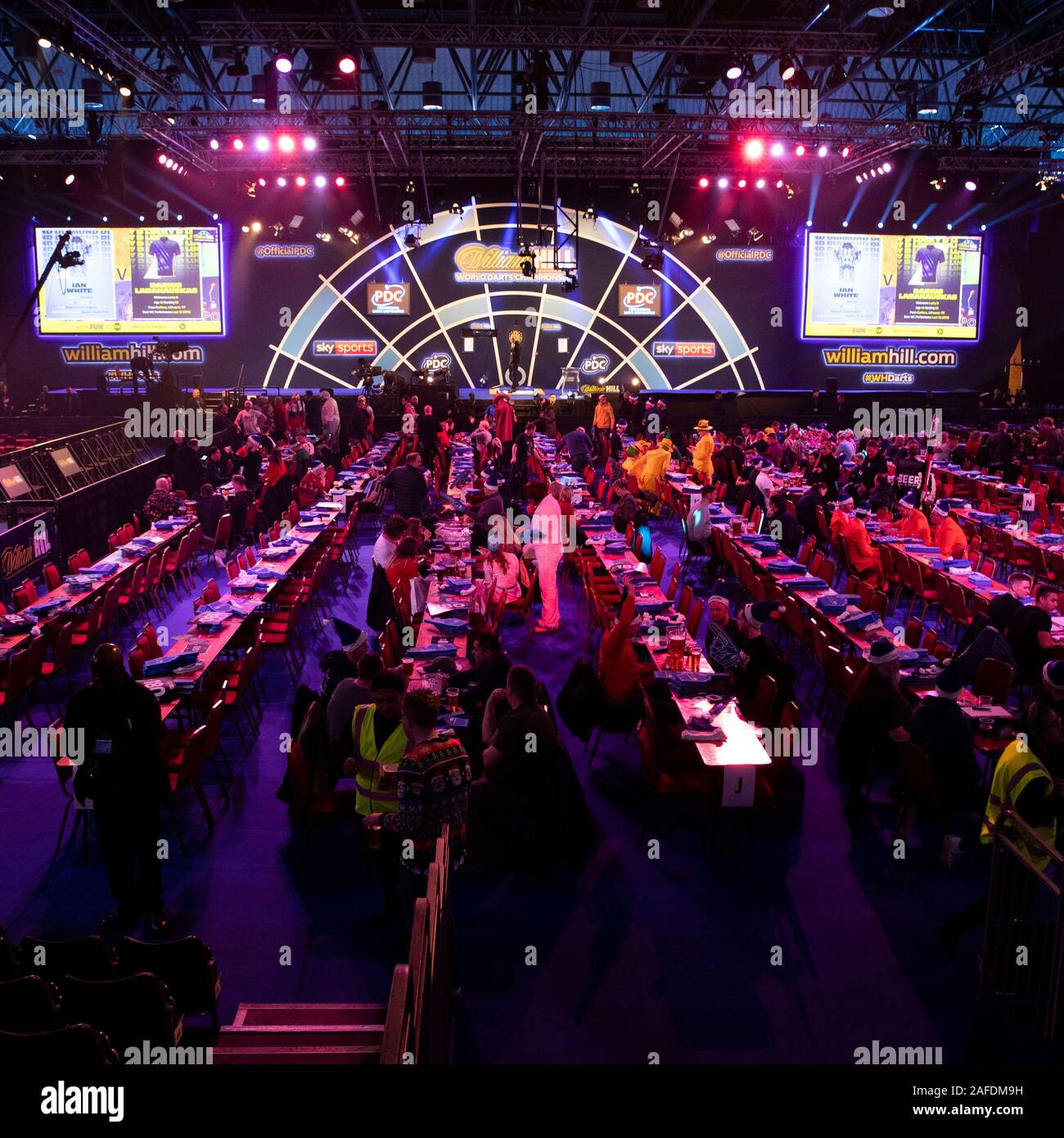 Pdc world darts championship hi-res stock photography and images - Page 3 -  Alamy