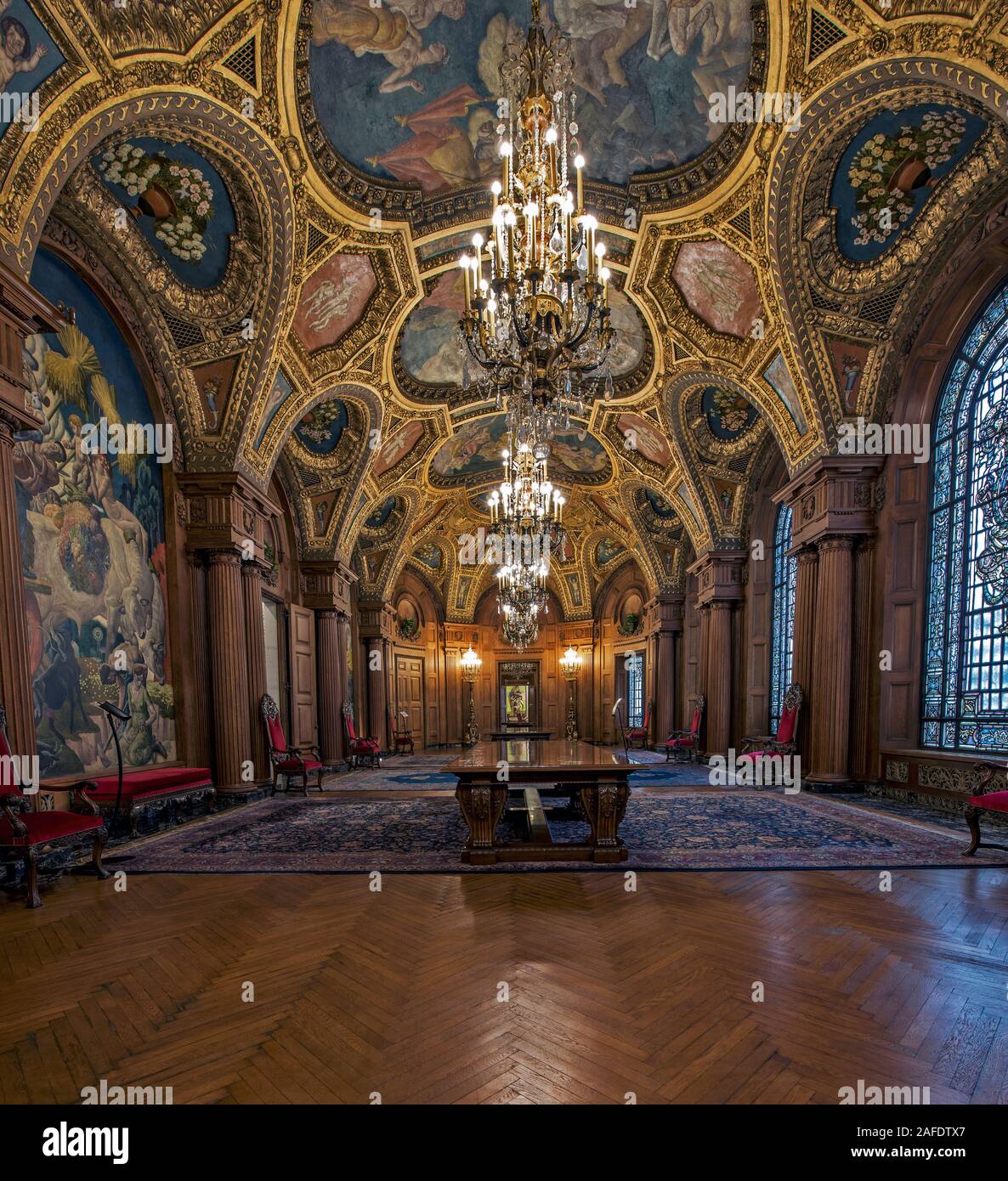 Tons Of Gold High Resolution Stock Photography And Images Alamy