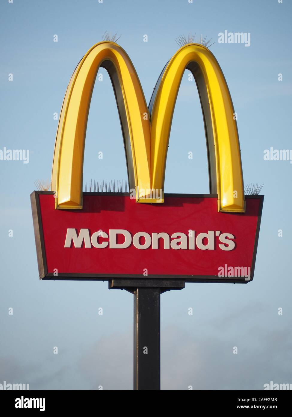 Golden arches hi-res stock photography and images - Alamy