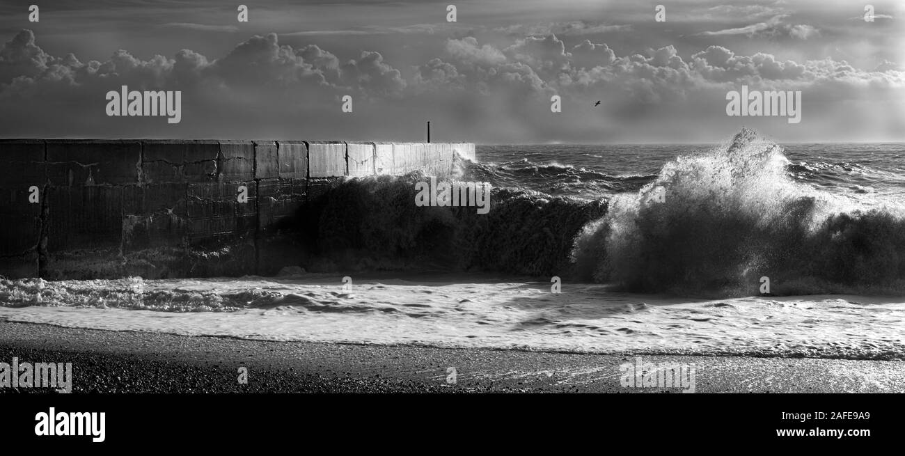 Crashing waves background Black and White Stock Photos & Images - Alamy