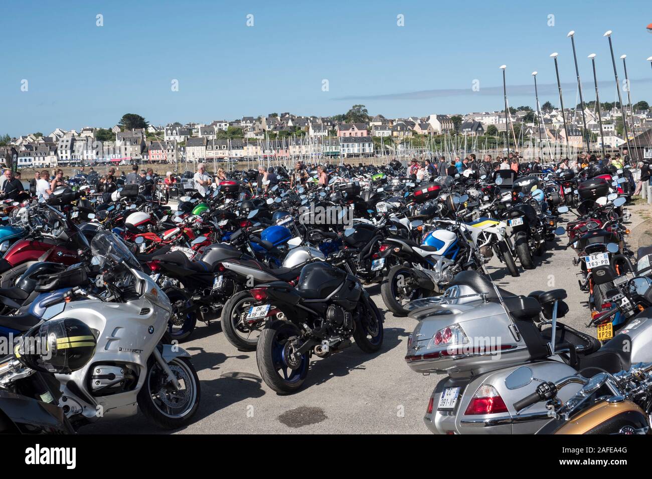 Pardon des motards Camaret, presqu'ile de Crozon Bretagne Stock Photo -  Alamy
