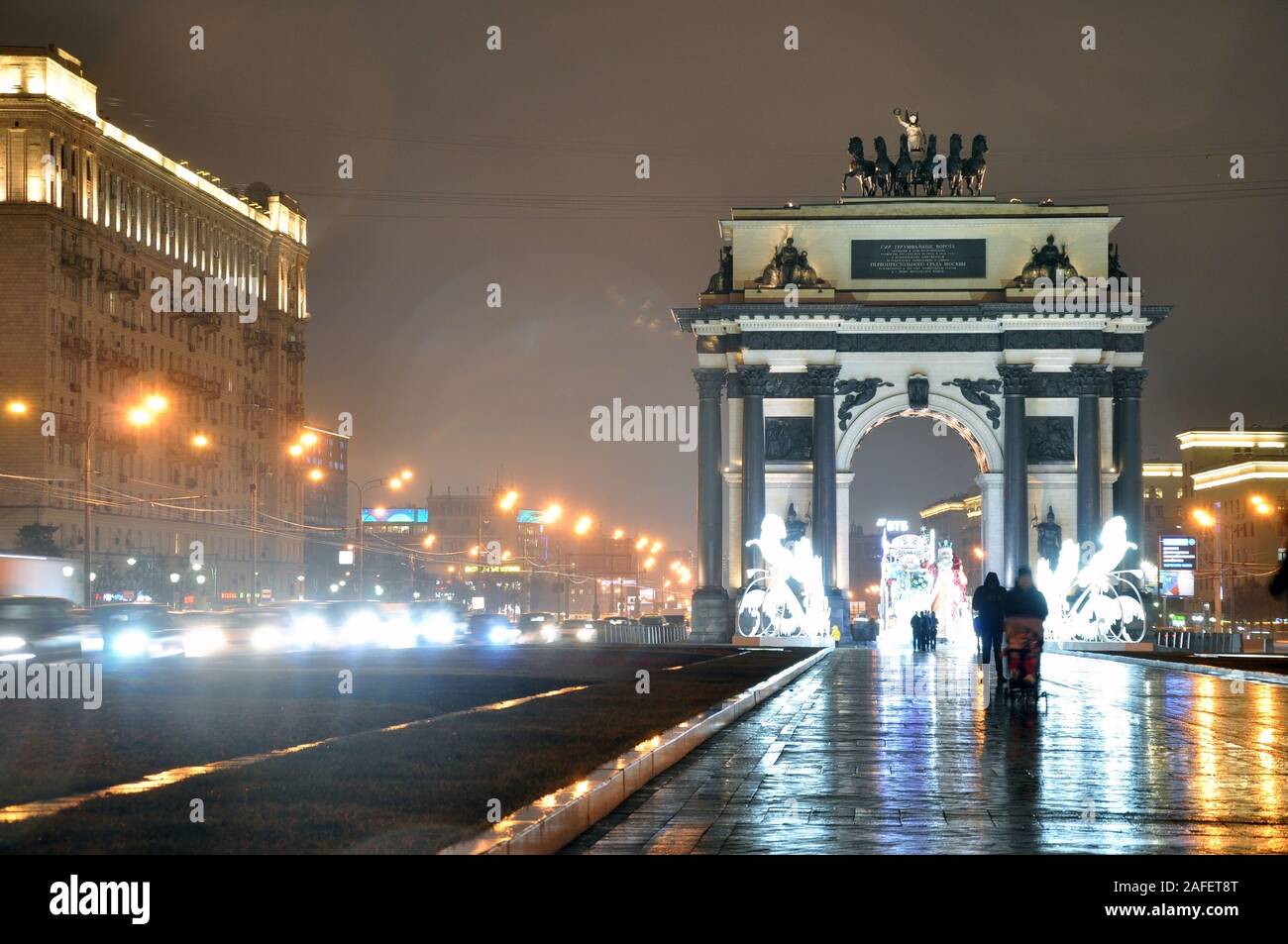 кутузовский проспект москва арка