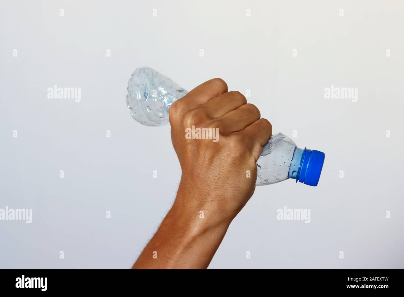 Download Squeeze Bottle High Resolution Stock Photography And Images Alamy Yellowimages Mockups