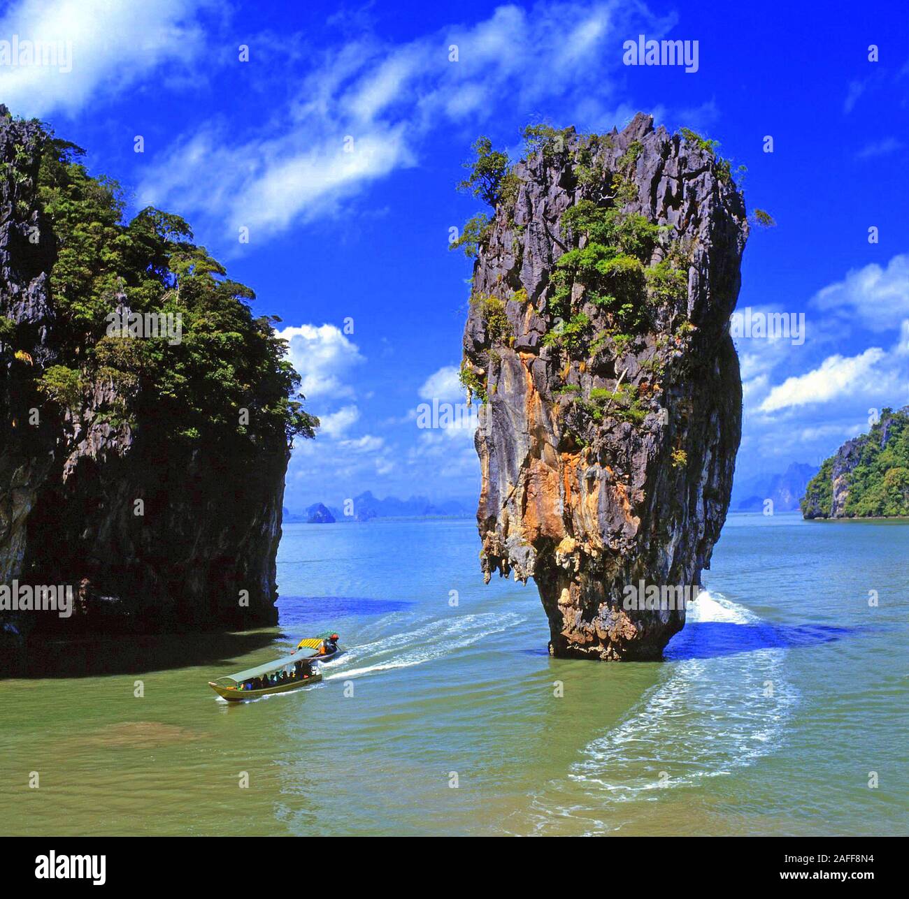 James Bond Insel Der beruehmte Felsen im Ao Phang Nga