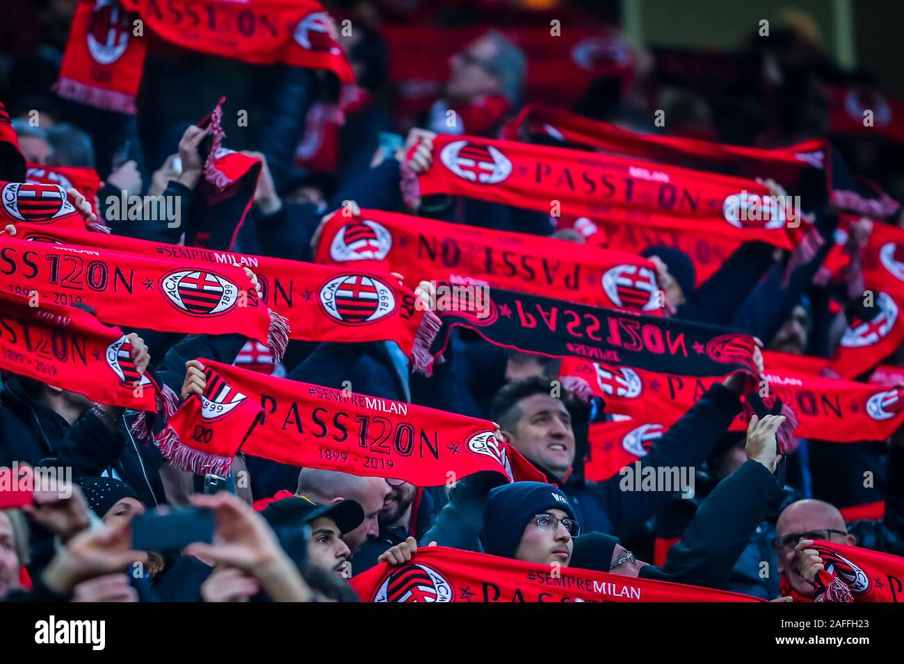 Ac milan fans hi-res stock photography and images - Alamy