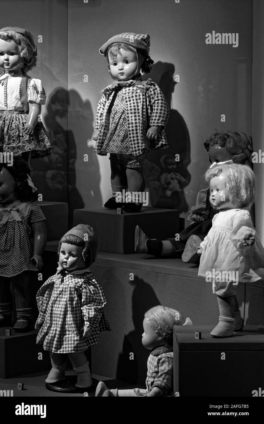 Photo old dolls,doll girl Stock Photo Alamy