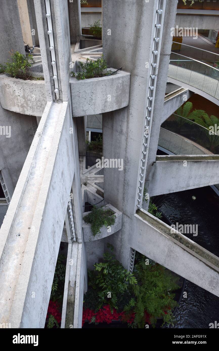 Closeup view of one of the ramp structures at Embarcadero Center ...