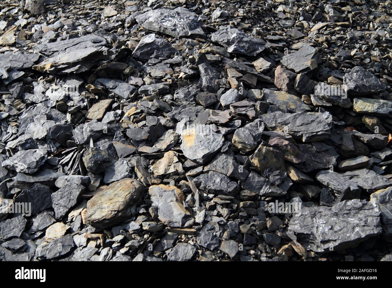 Small pieces of slate hires stock photography and images Alamy