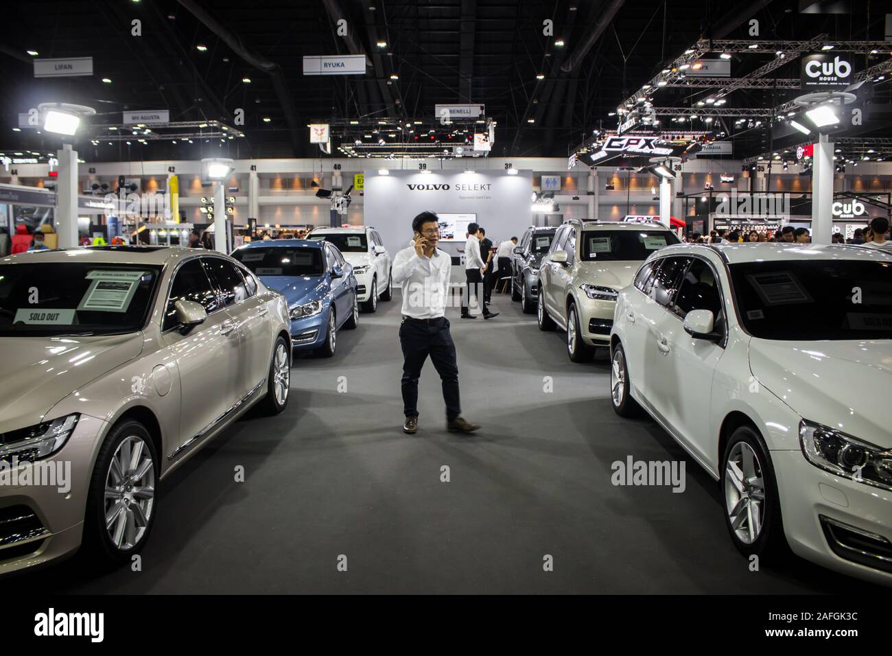 Page 2 Volvo Car Showroom High Resolution Stock Photography And Images Alamy