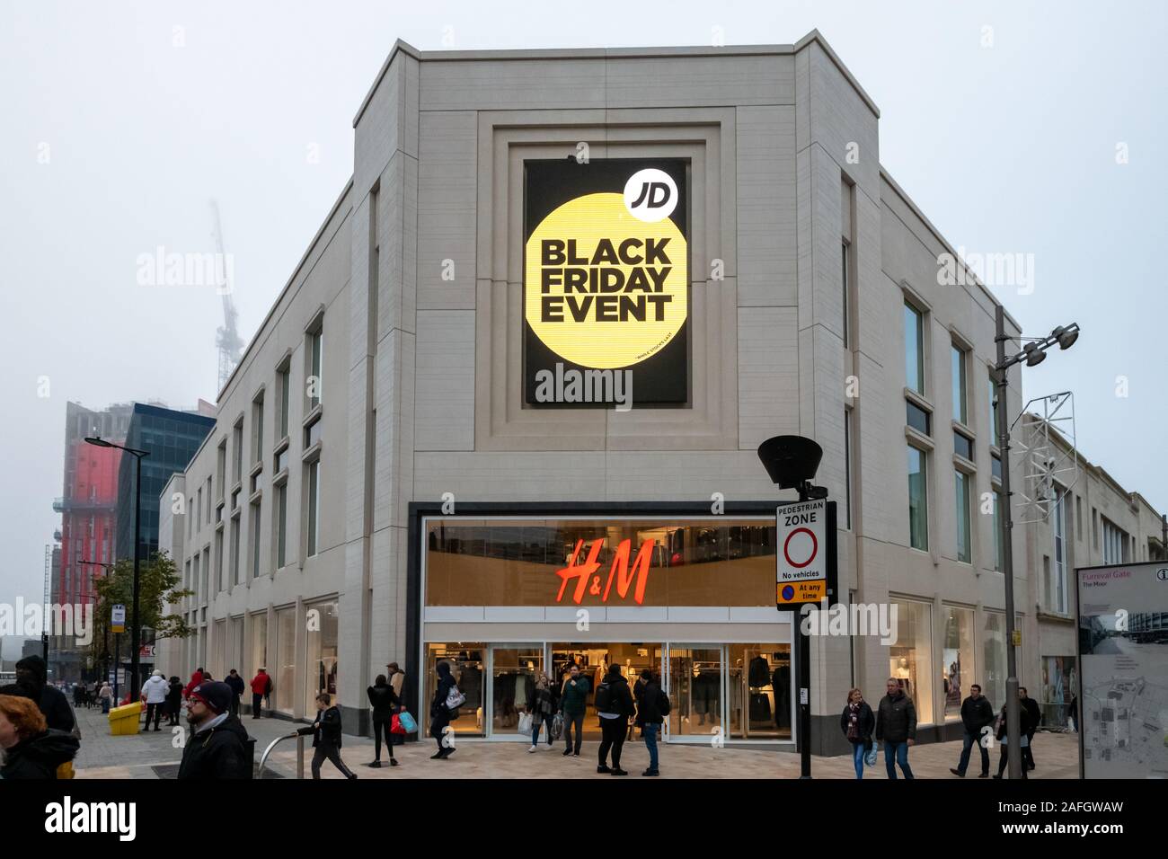 A m uk. Великобритания надпись на английском. Marks and spencer реклама. Американский и британский флаг. Great britain флаг.