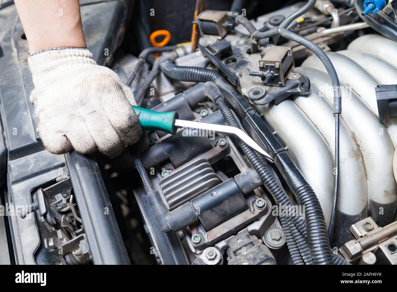 Spark coils hi-res stock photography and images - Alamy
