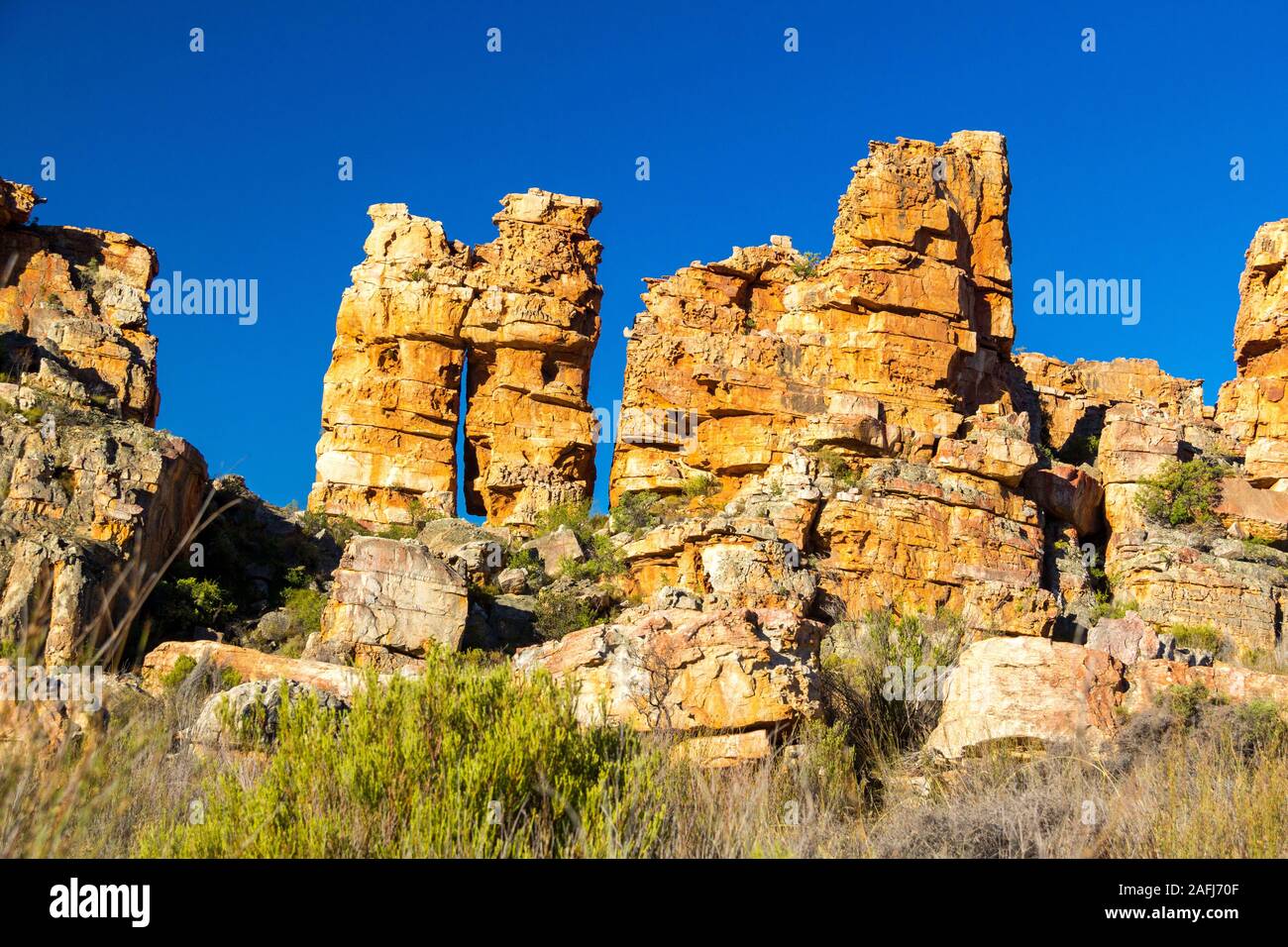 South African Rocks Rock formation with cracks at Truitjieskraal, Cederberg Wilderness Area ...