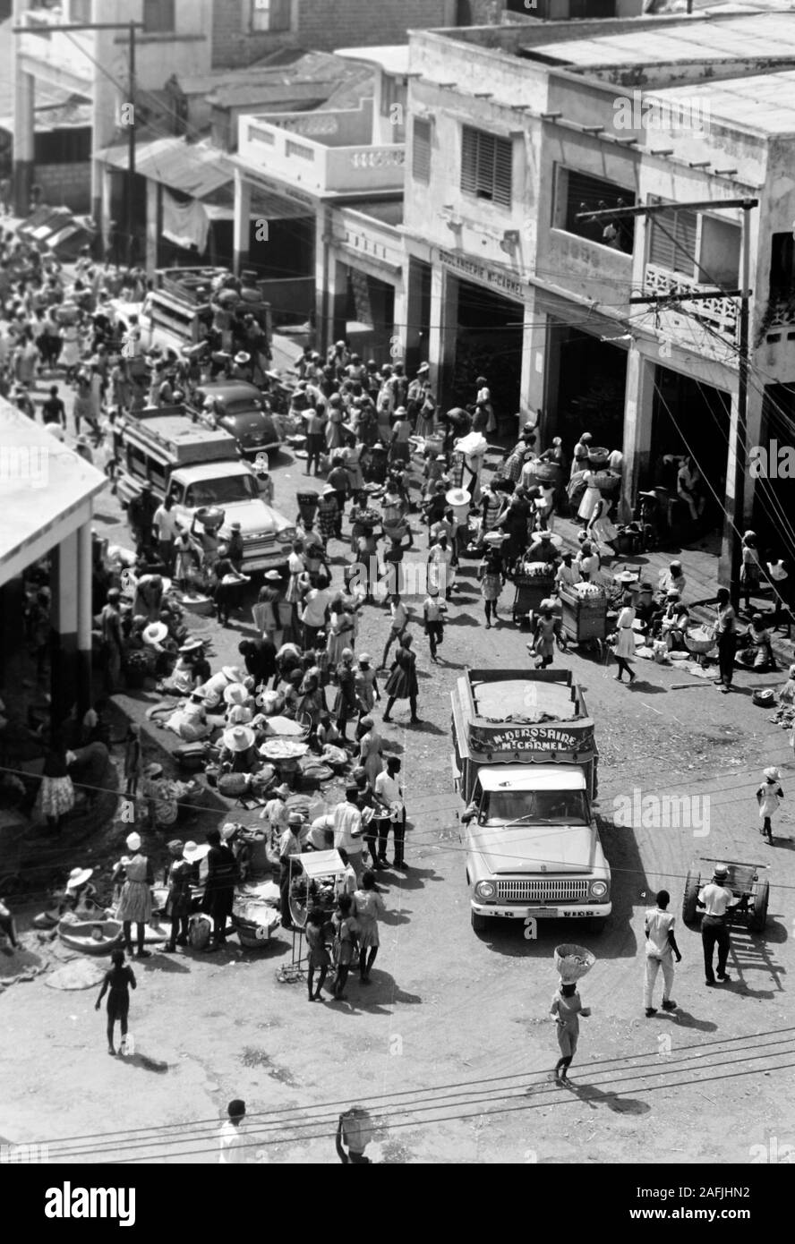 Blick auf die Innenstadt von Port-au-Prince, 1967. View of downtown Port au Prince, 1967. Stock Photo