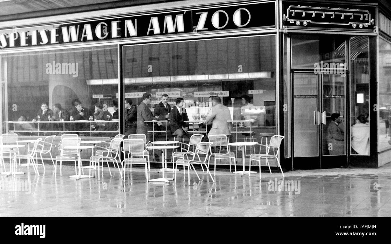 Zoo berlin zoo Black and White Stock Photos & Images - Alamy