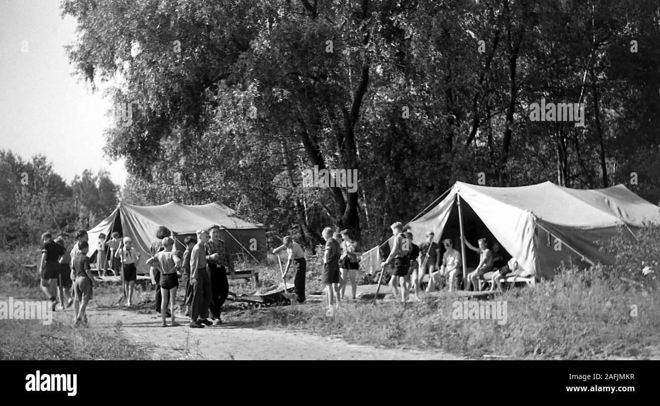 Tents and children at the pioneer camp 