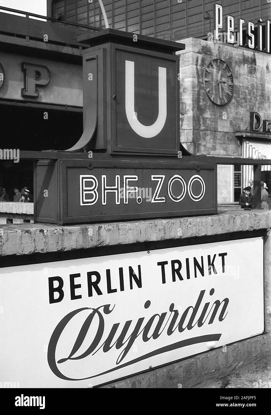 Advertising ('Berlin drinks Dujardin') at the Bahnhof Zoologischer Garten in Berlin. Stock Photo