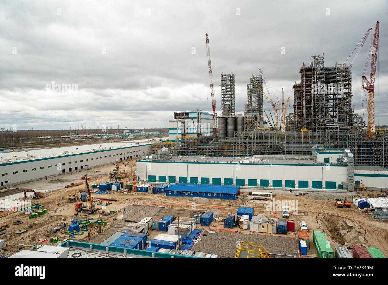 Construction of chemical factory. Tobolsk. Russia Stock Photo - Alamy