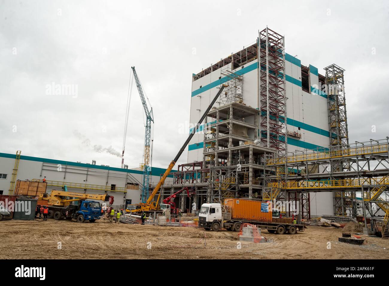 Construction of chemical factory. Tobolsk. Russia Stock Photo - Alamy