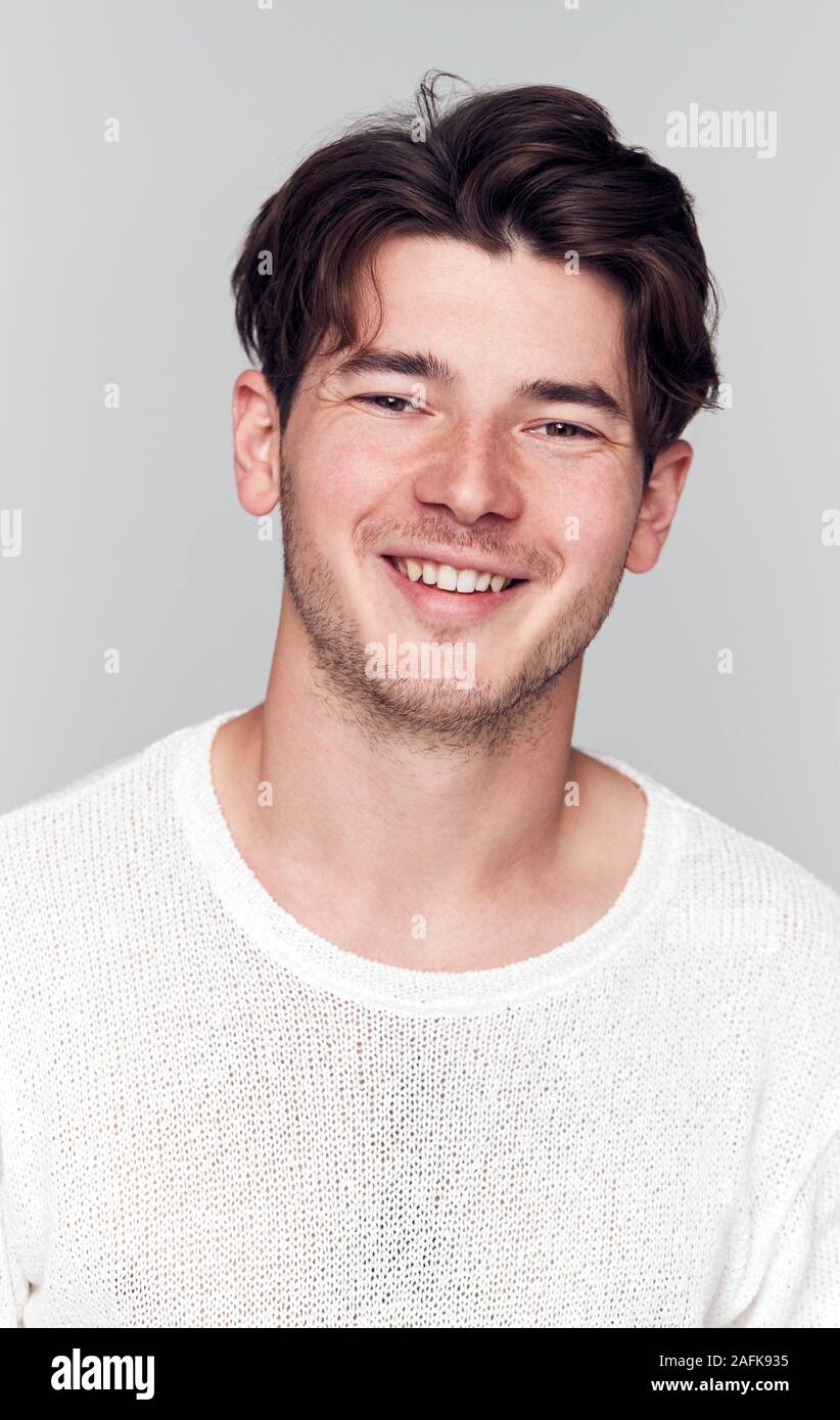 Man wearing white t shirt hi-res stock photography and images - Alamy
