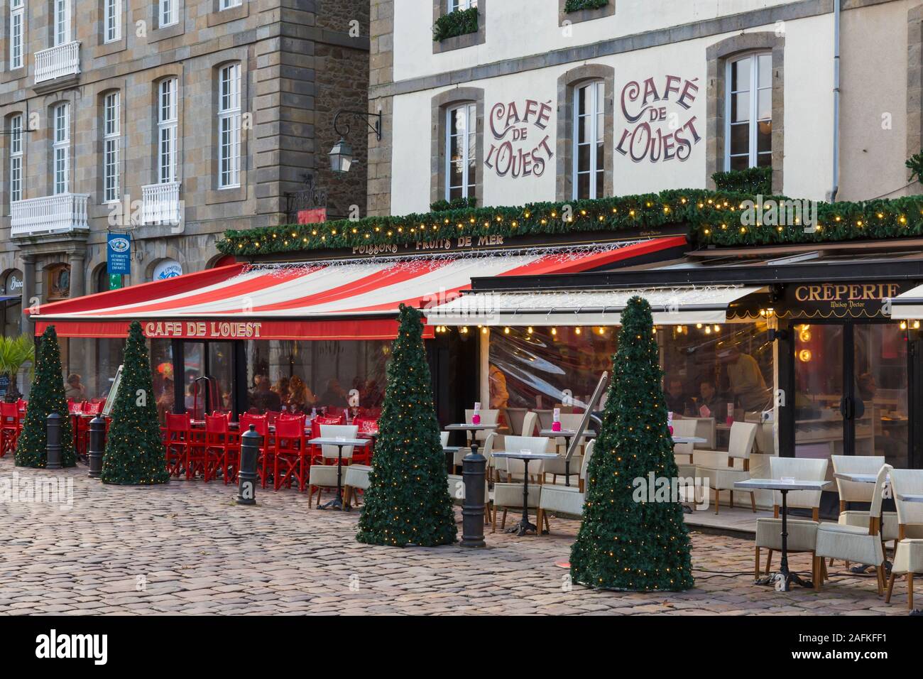 Cafe De L Ouest Maison Hector At Place Chateaubriand Old Town St Malo Saint Malo Brittany France In December Stock Photo Alamy
