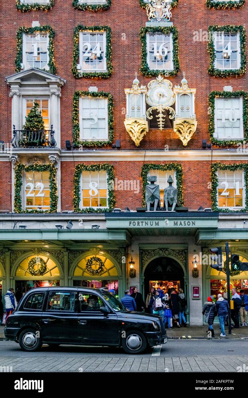 Fortnum and Mason, department store, shop, London, England, UK Stock ...