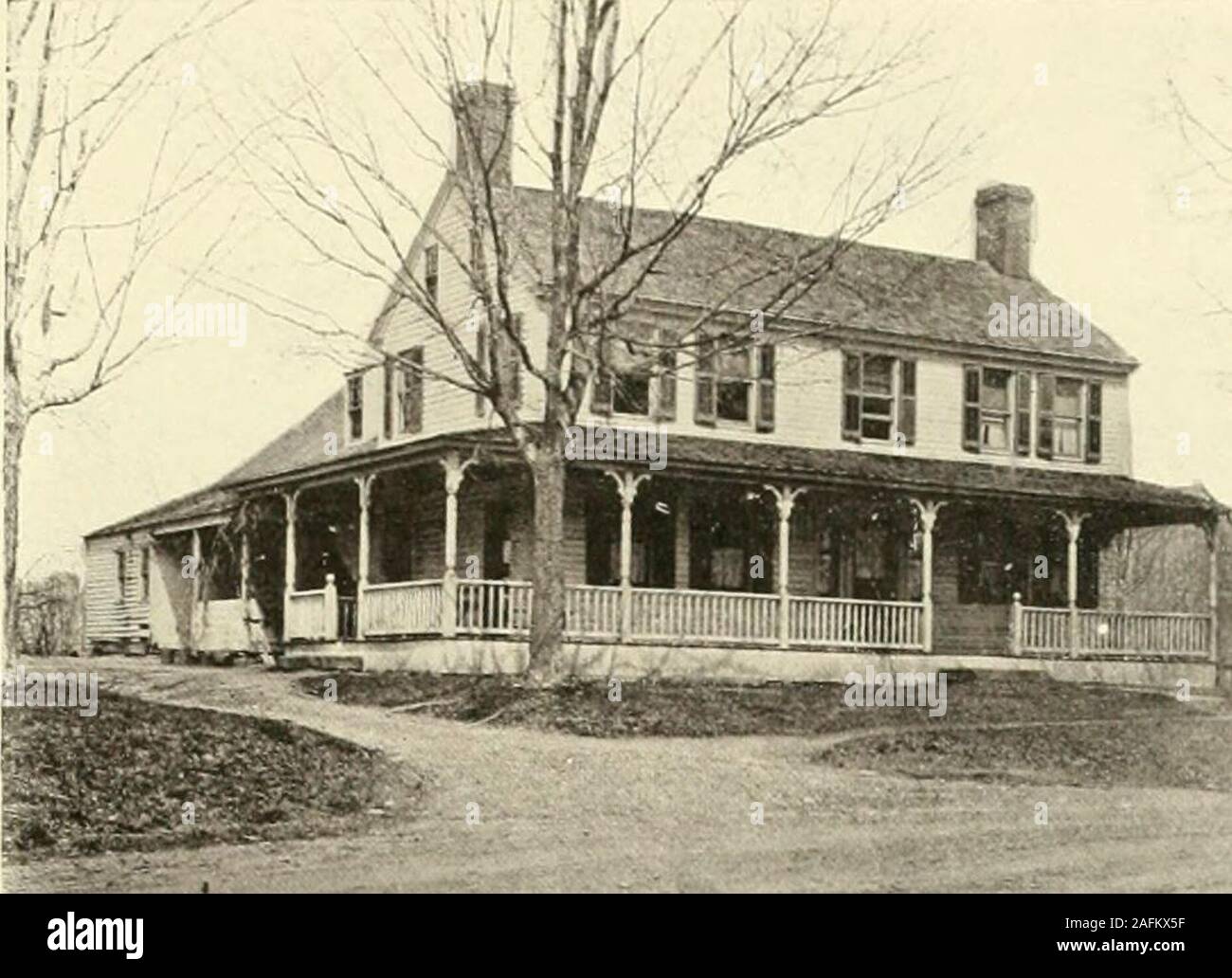 . Farmington, Connecticut, the village of beautiful homes. ly deplored1&gt; (iov. Treadwell years afterwardhad already set in. Samuel Langdon.son of Deacon Langdon. removing toXorthampton and carrying thither theluxurious h.cbits of his native village,was with divers persons presented bythe gr.nid jiirv to the court at Xortii-ampton, March .(x 167(1, for wearing ofsilk, and that in a flaunting manner, andothers for long hair and other extrava-gances contrary to honest and soberorder and demeanor, not becoming awilderness state, at least the professiiuiof Cliristi;inily and religion, Mr. L,-in Stock Photo