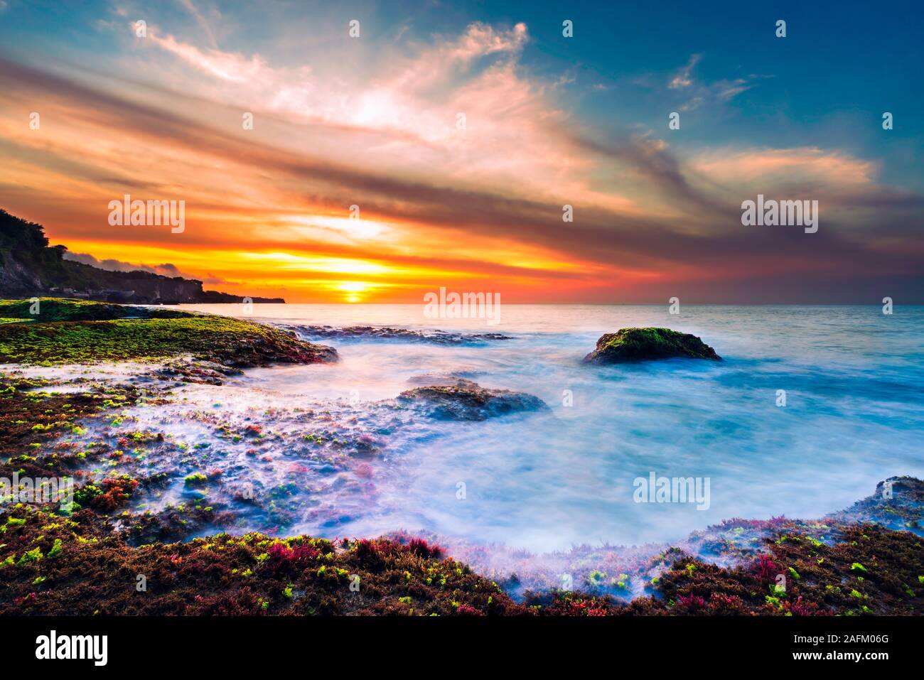 Fiji beach sunset ocean sand coral hi-res stock photography and images ...