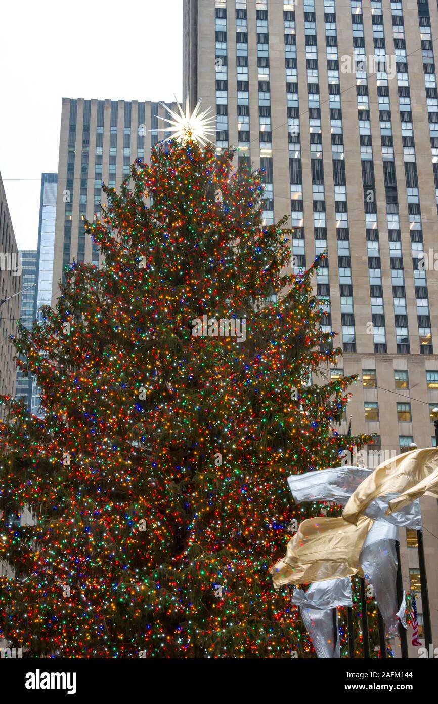 The Rockefeller Center Christmas Tree, NYC, USA Stock Photo Alamy