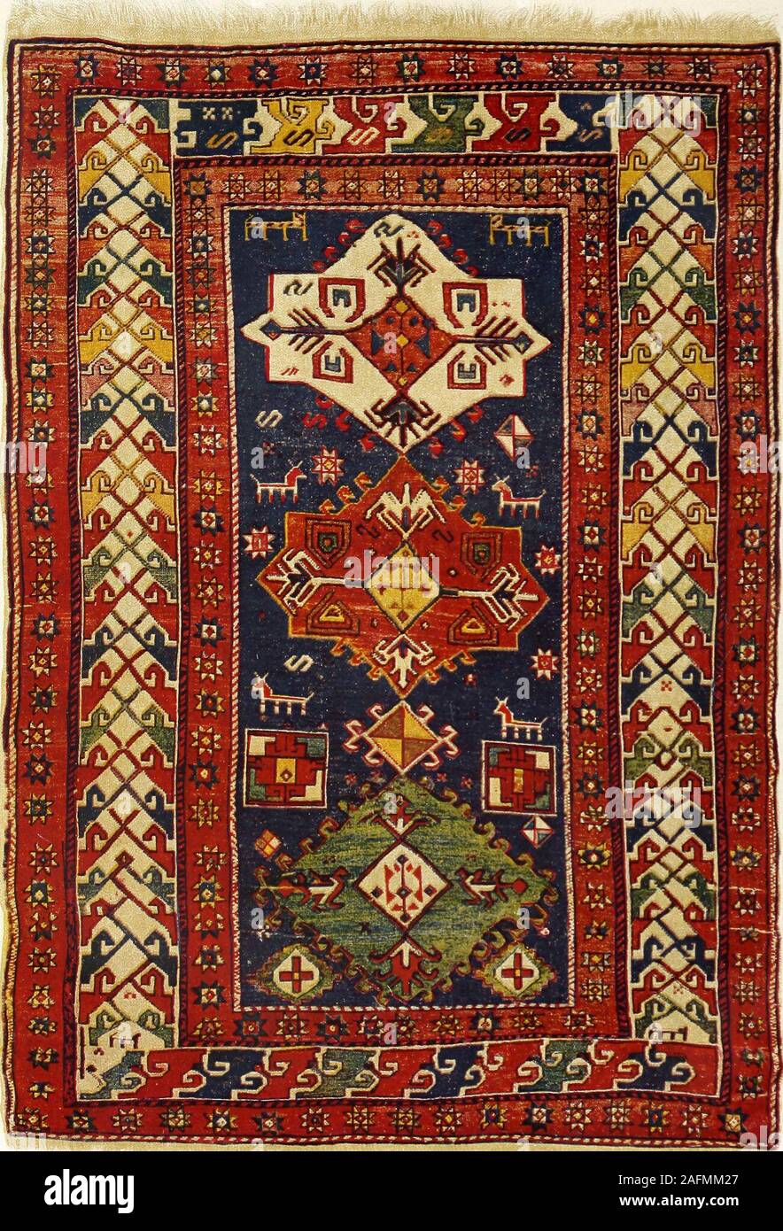 Der Orient-Teppich in Geschichte, Kunstgewerbe und Handel. Der Teppich  gehört in die Gruppe der Schirwahan. Charakteristisch für diesentypisch  kaukasischen Teppich ist das buntfarbige Aussehen. Die Farben sind  gutgewählt und sehr harmonisch