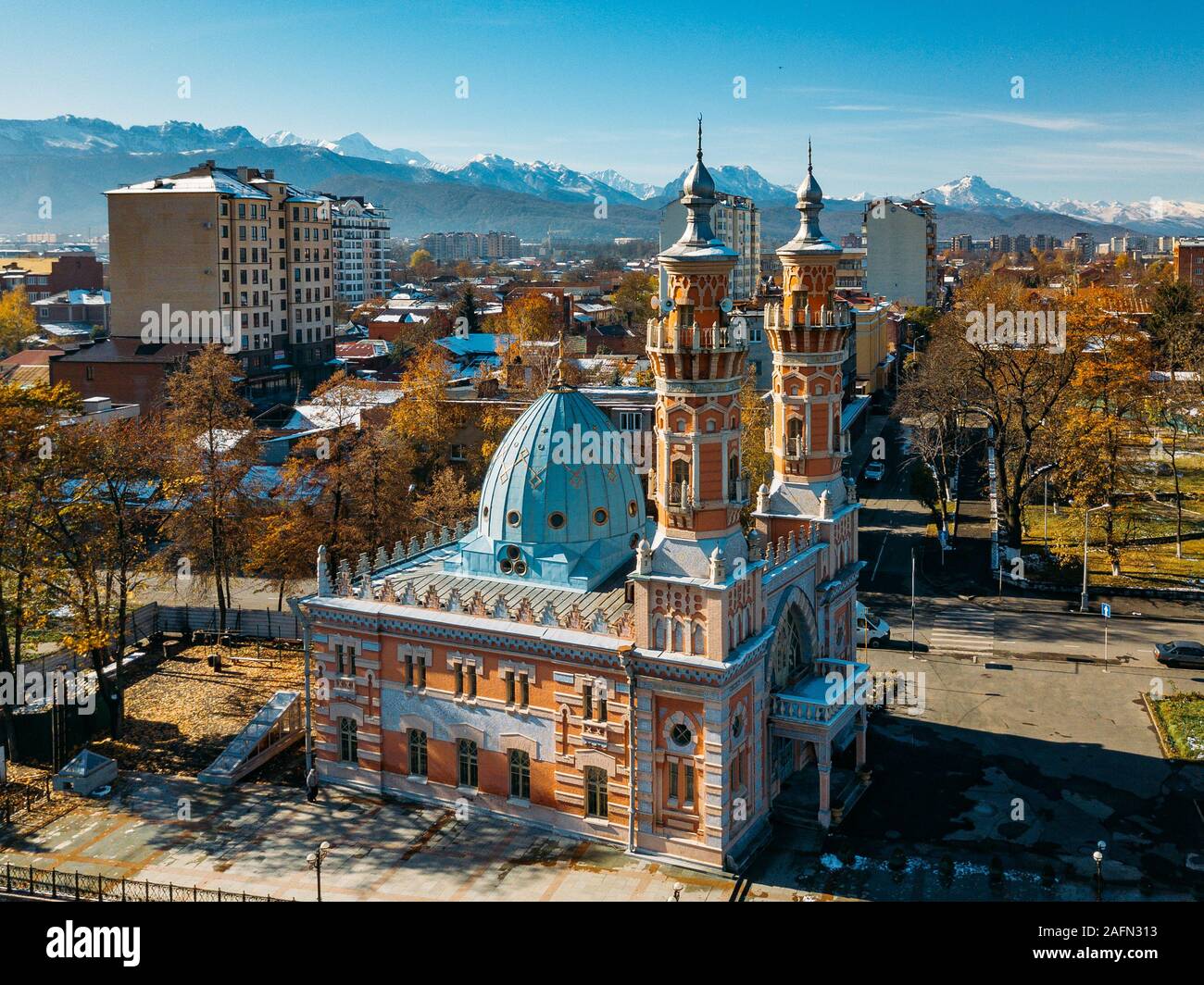 Sunnite Mukhtarov Mosque in Vladikavkaz, aerial view Stock Photo - Alamy