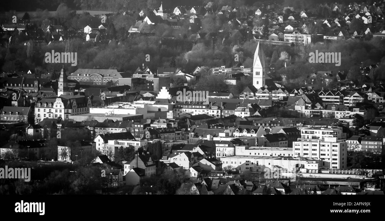 aerial photo, aerial view, city centre, provost church St. Lamberti church, Christ church, town hall with tower, view north to Uniper power station, G Stock Photo