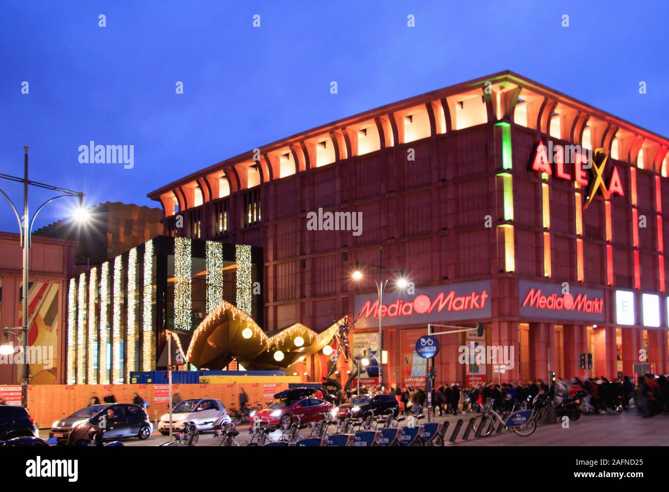 Berlin alexa alexanderplatz hi-res stock photography and images - Page 2 -  Alamy