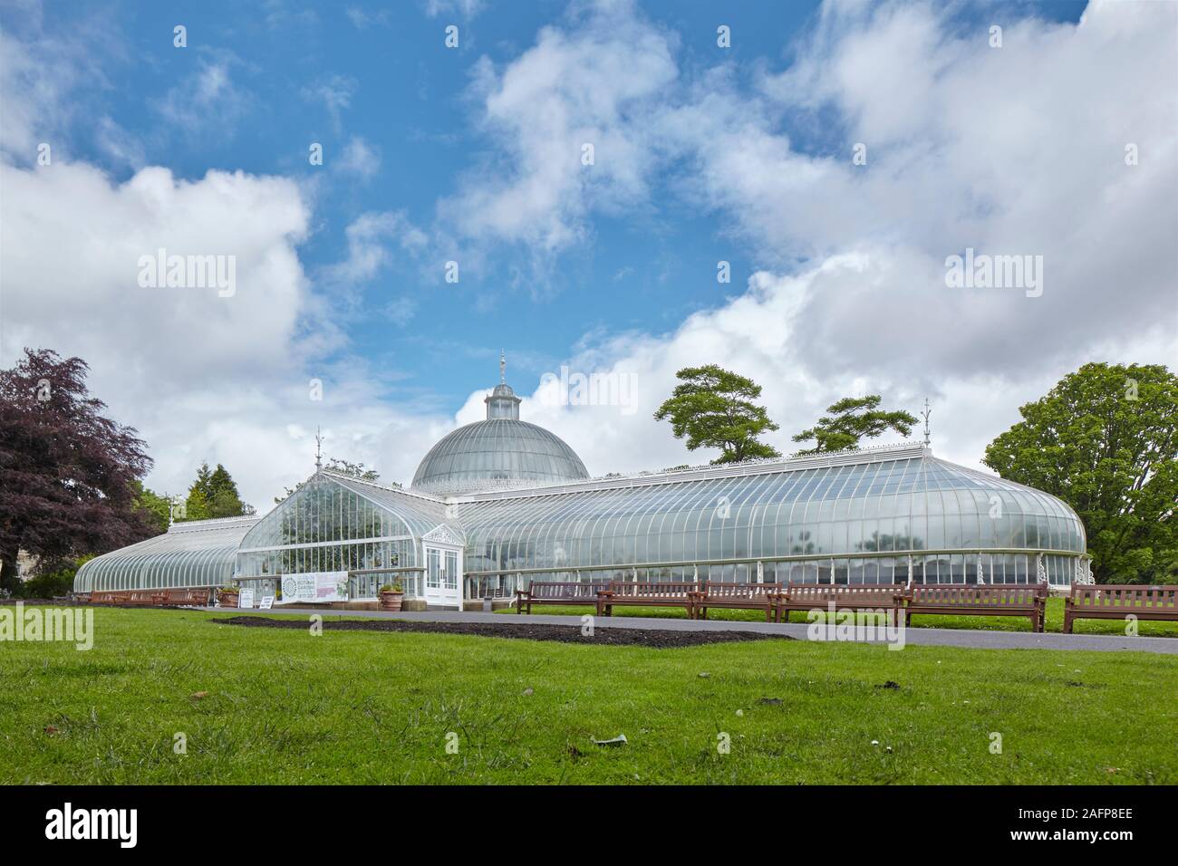 Kibble Palace Glasgow Botanic Gardens Hi res Stock Photography And kibble-palace-glasgow-botanic-gardens-hi-res-stock-photography-and