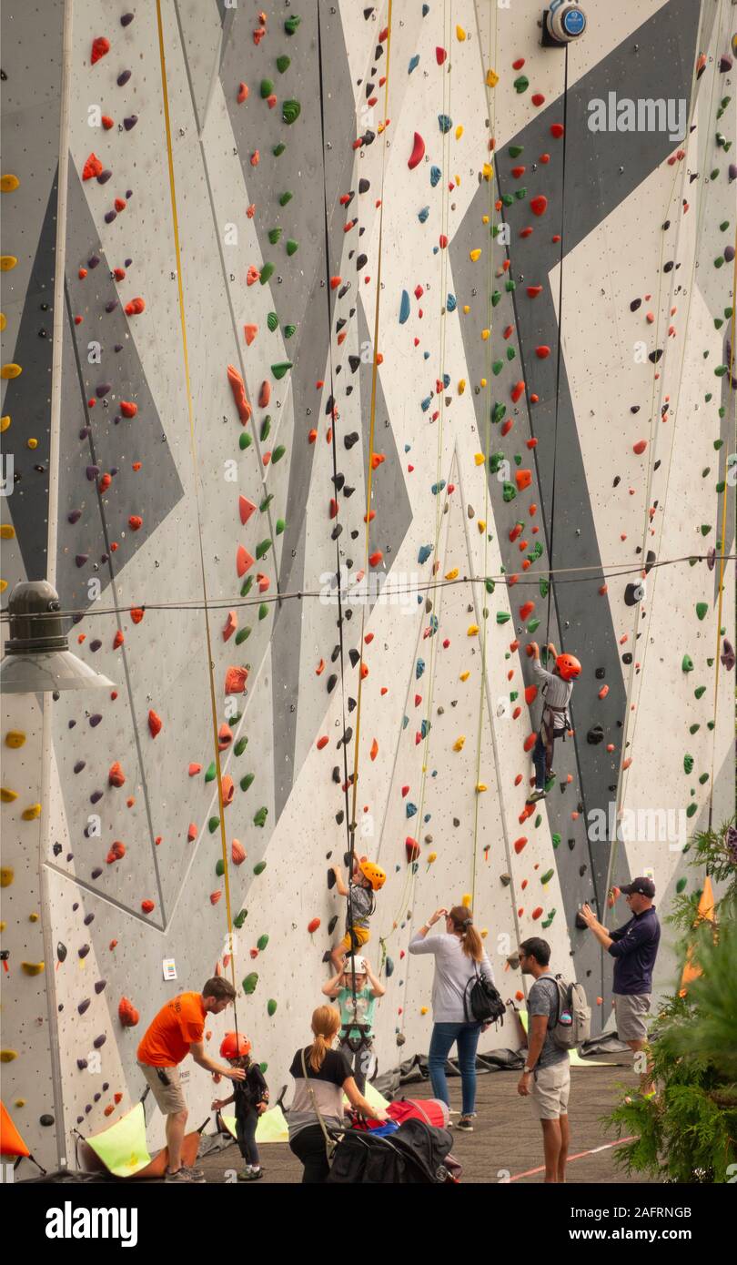 maggie daley park rock climbing chicago il