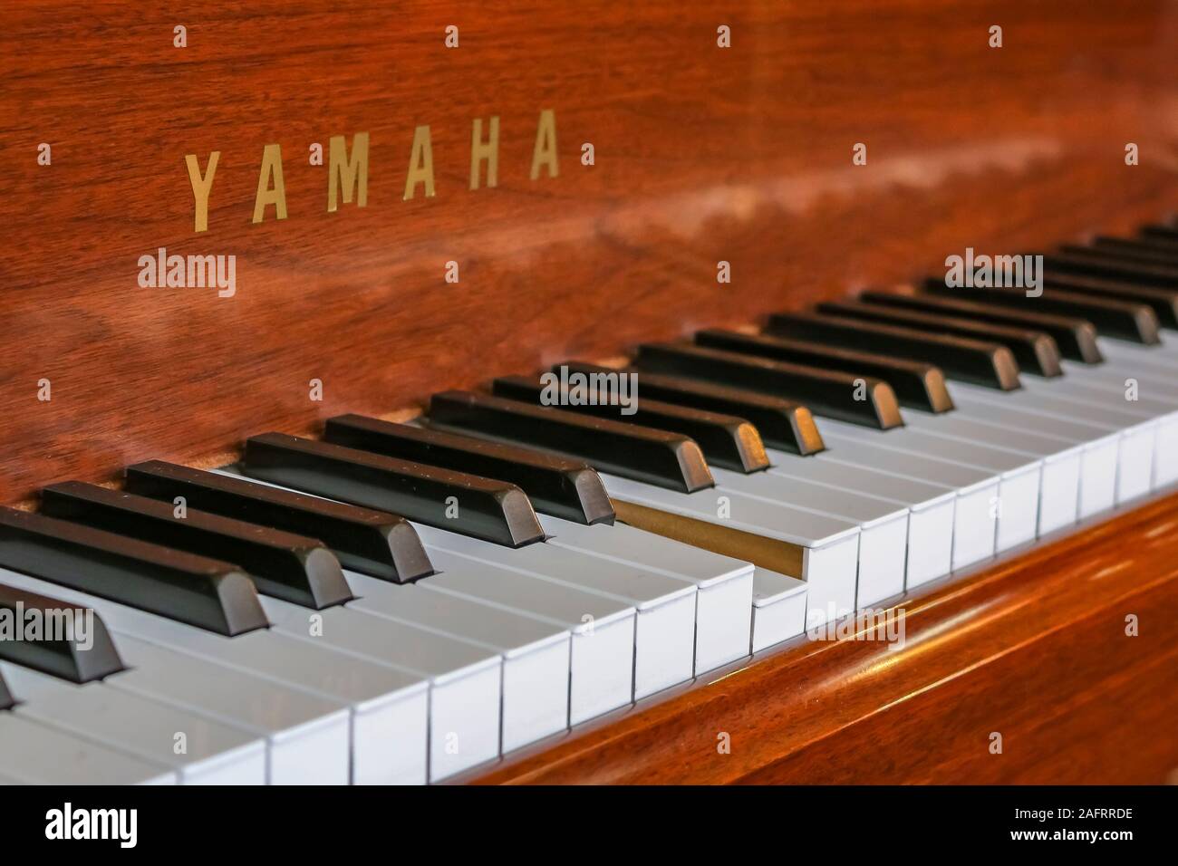 Piano yamaha fotografías e imágenes de alta resolución - Alamy