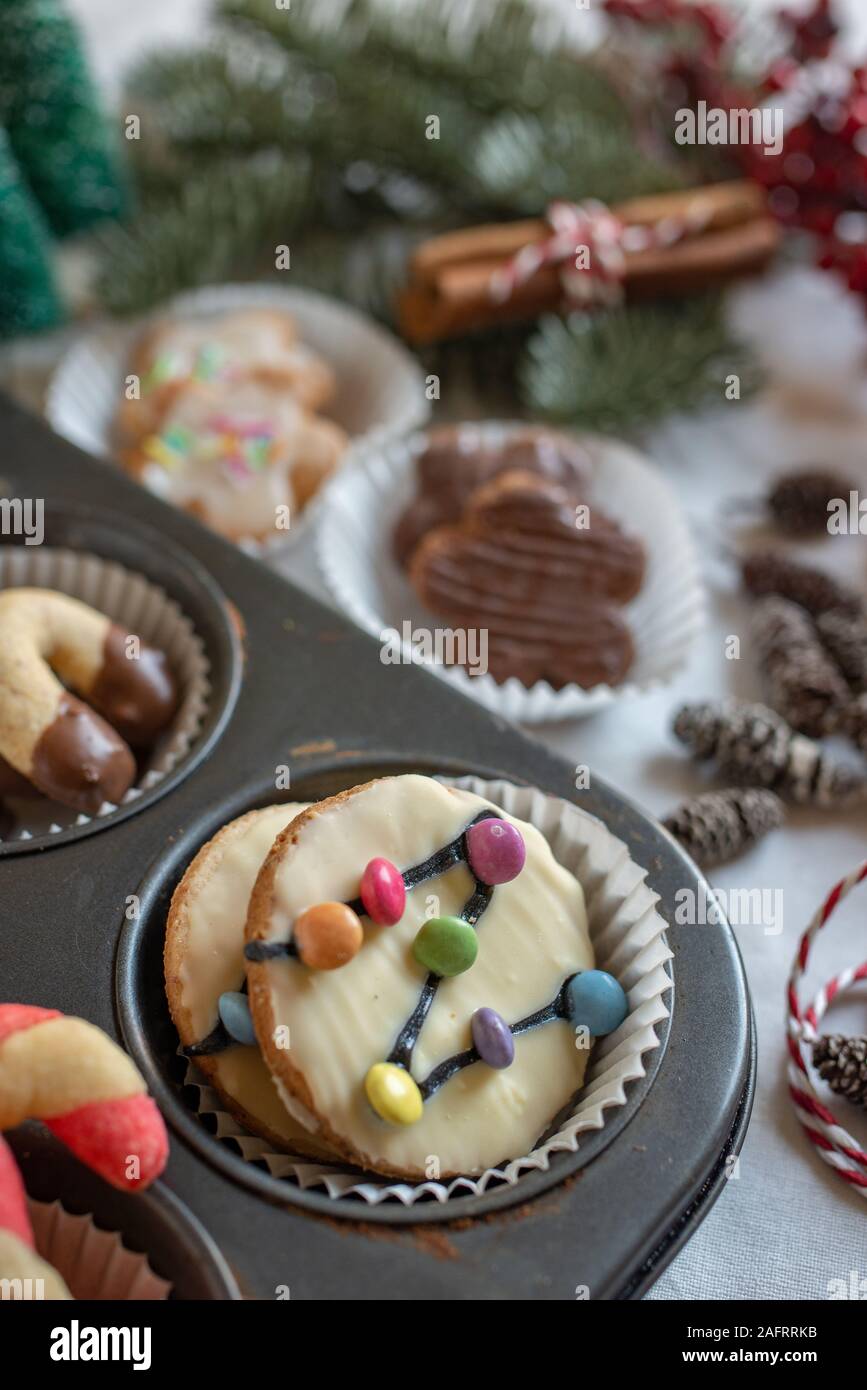 Traditional German Christmas Cookies Stock Photo - Alamy