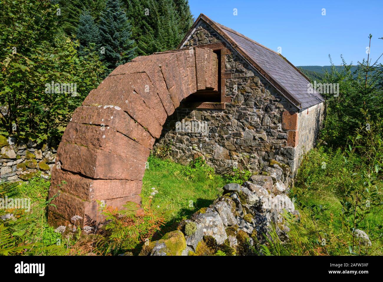 Byre Arch, The Striding Arches, sculpture by Andy Goldsworthy, Dumfries & Galloway, Scotland Stock Photo