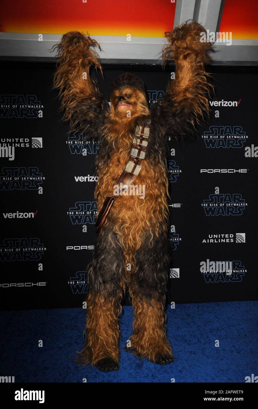 Los Angeles, CA. 16th Dec, 2019. Chewbacca at arrivals for STAR WARS: THE RISE OF SKYWALKER Premiere, El Capitan Theatre, Los Angeles, CA December 16, 2019. Credit: Elizabeth Goodenough/Everett Collection/Alamy Live News Stock Photo