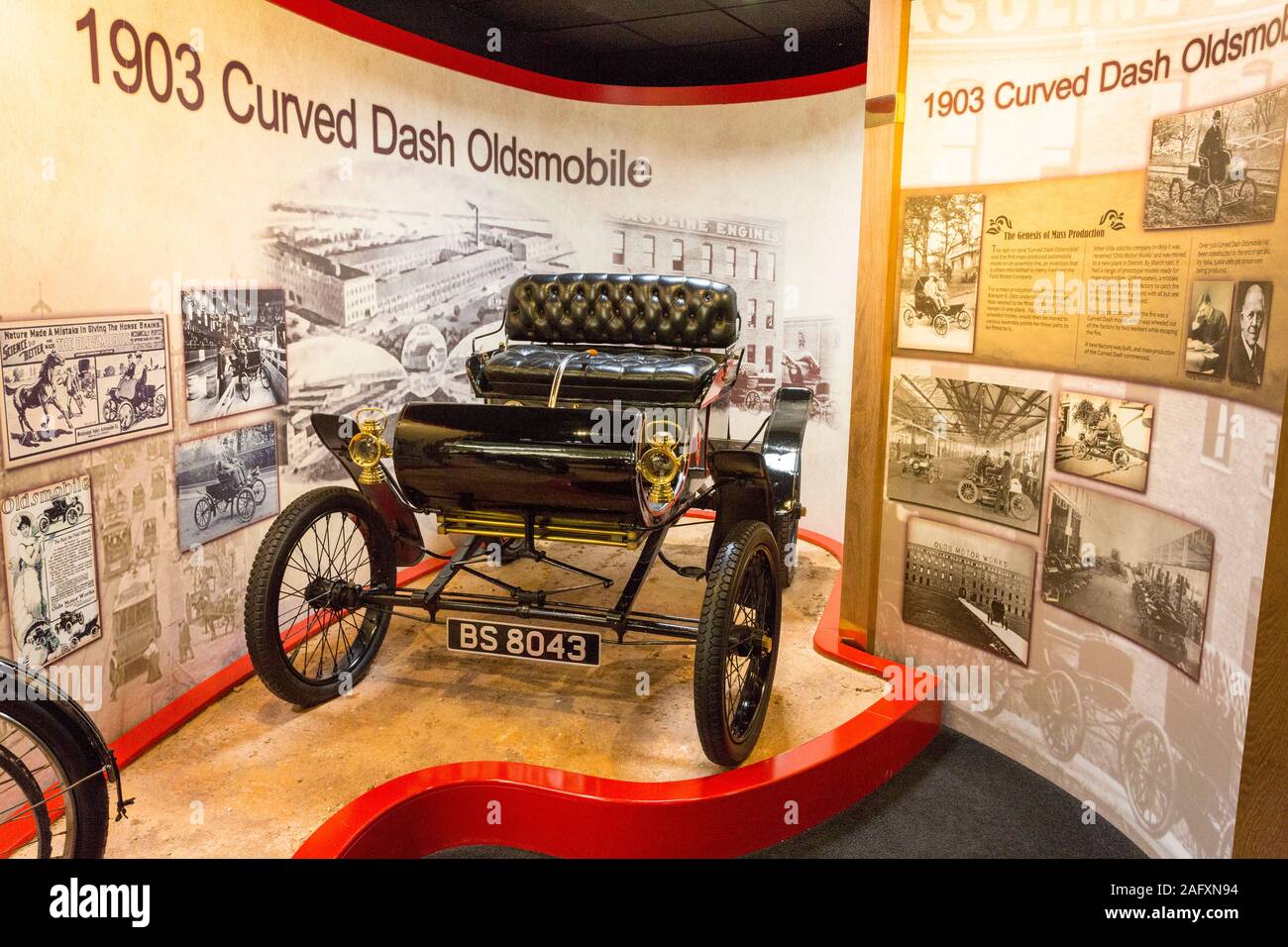 A 1903 Curved Dash Oldsmobile at the Haynes International Motor Museum, Sparkford, Somerset, UK Stock Photo