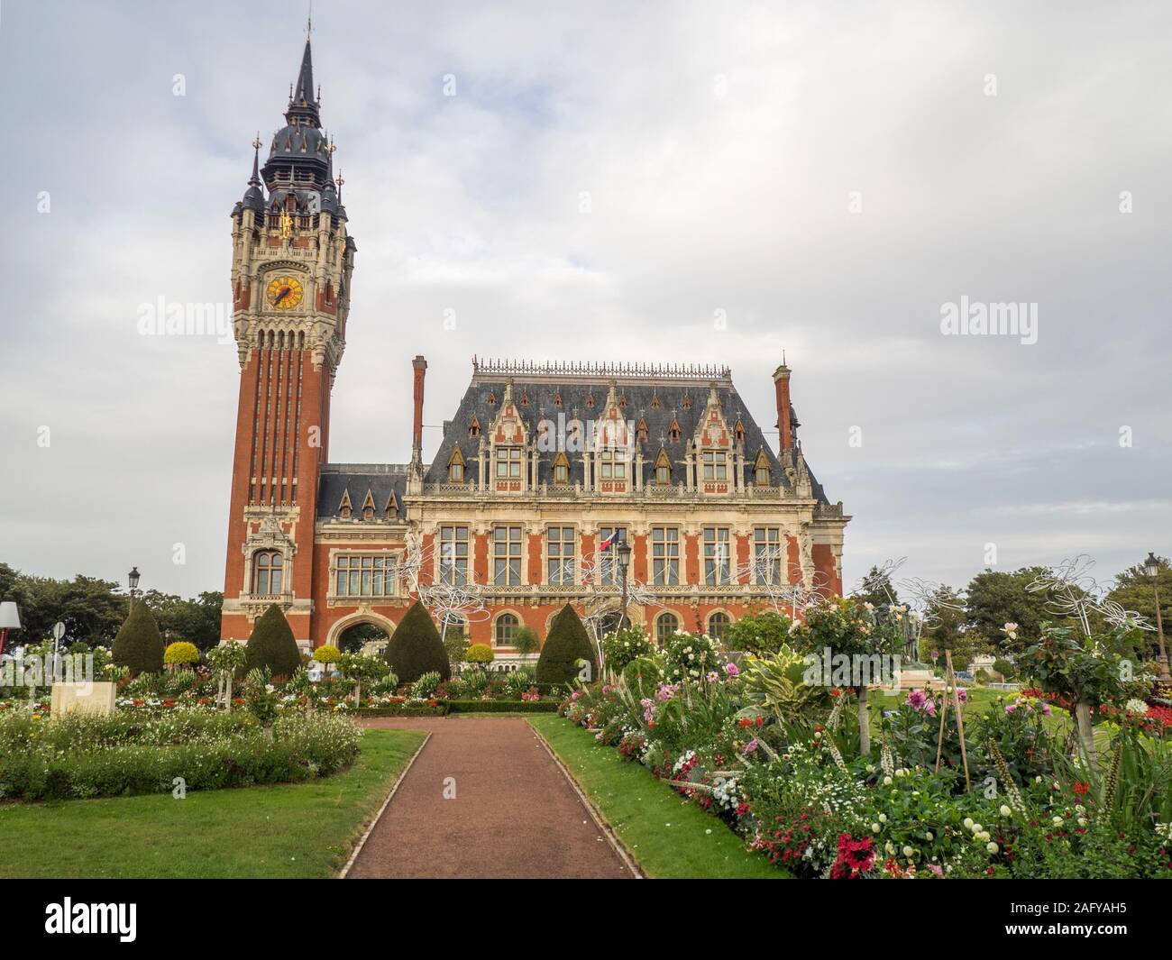 Calais town hall and clock tower, France Stock Photo Alamy