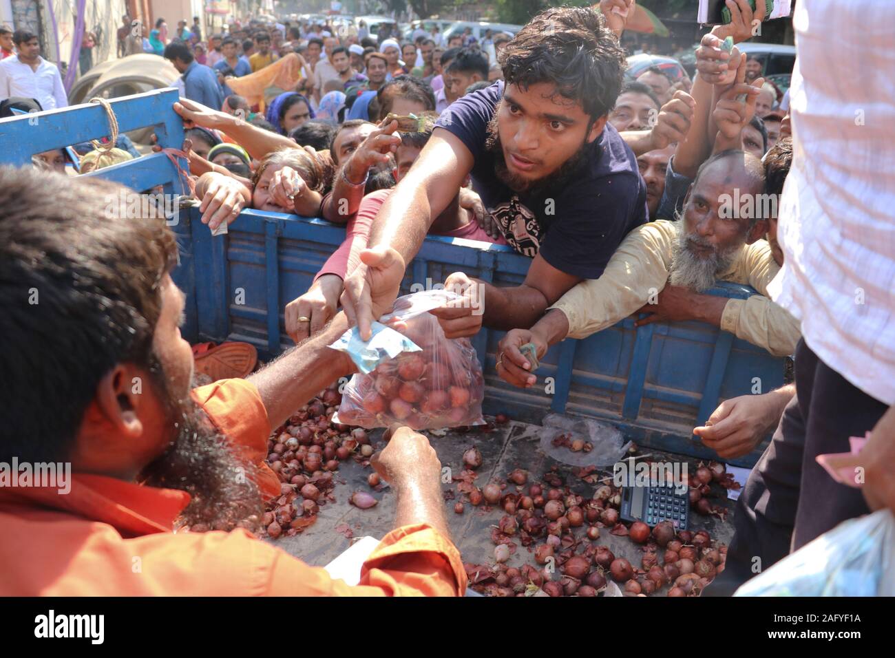 Bangladesh The price of onion.14 nov2019 Purana paltan Dhaka Bangladesh