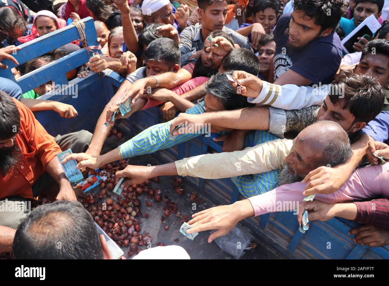 Bangladesh The price of onion.14 nov2019 Purana paltan Dhaka Bangladesh