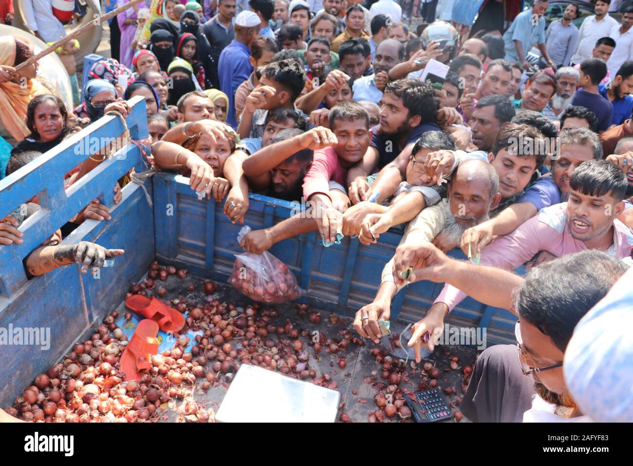 Bangladesh The price of onion.14 nov2019 Purana paltan Dhaka Bangladesh