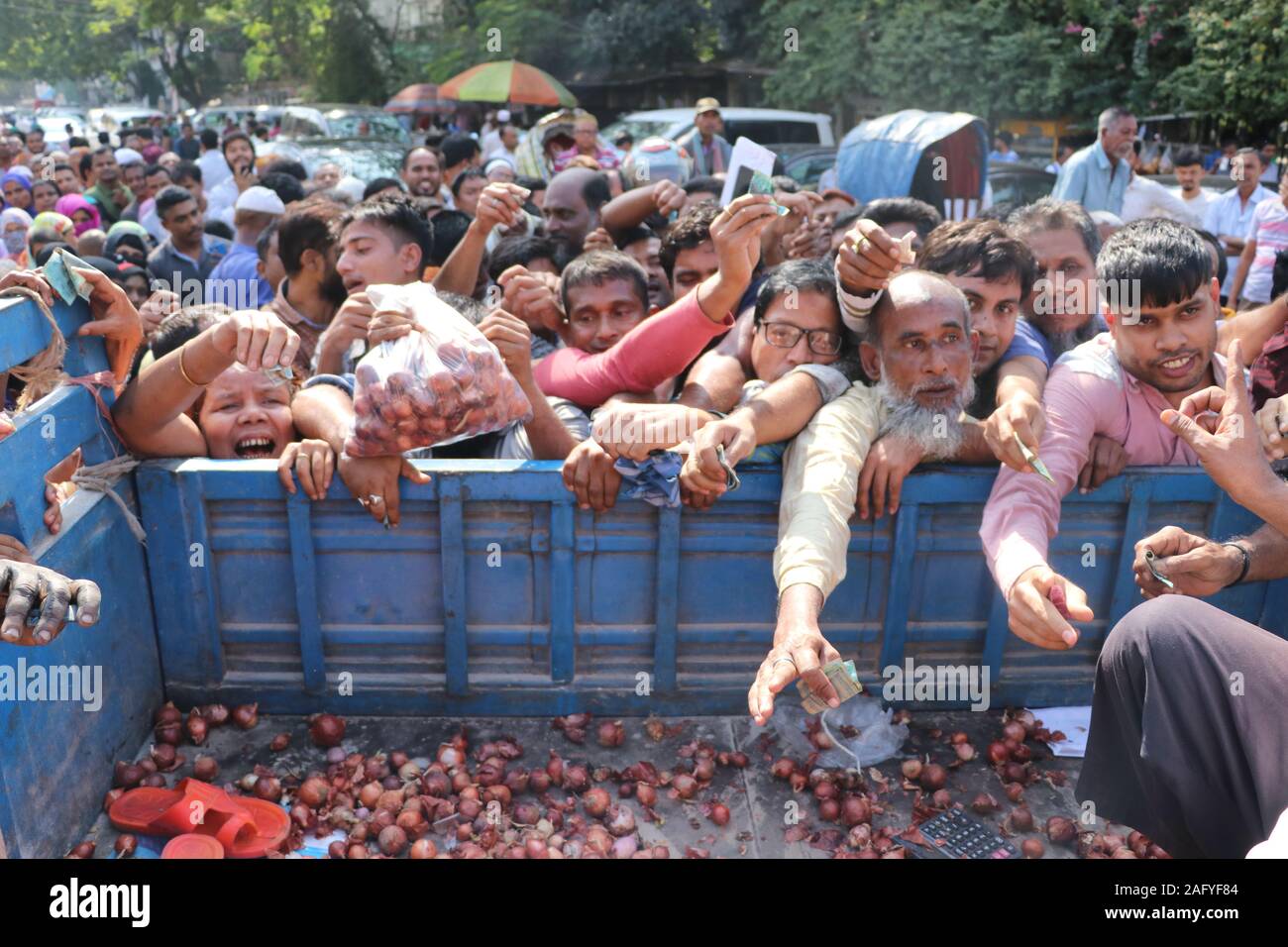Bangladesh The price of onion.14 nov2019 Purana paltan Dhaka Bangladesh
