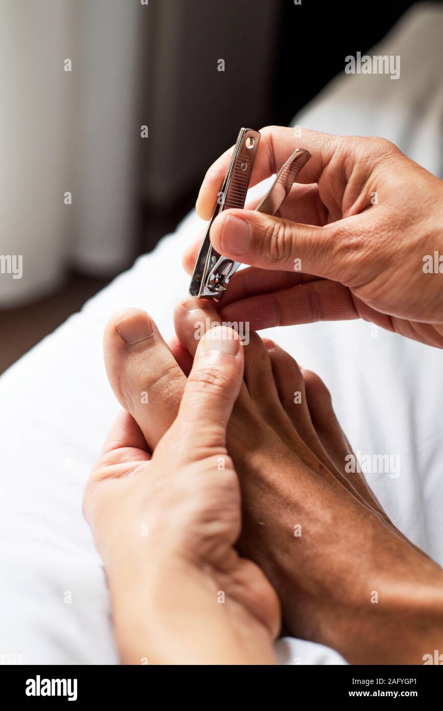 Top 127+ man on bed of nails noithatsi.vn