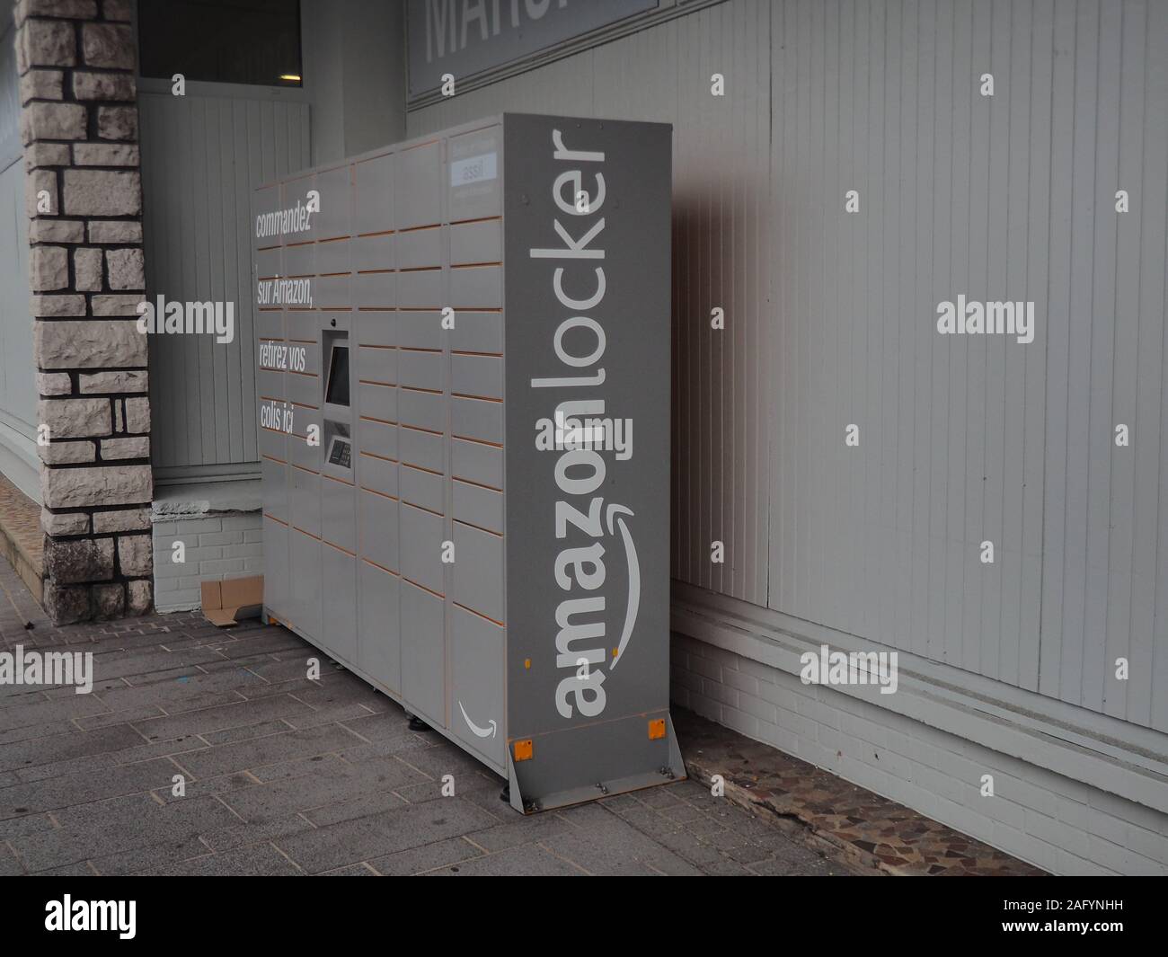 Amazon locker hires stock photography and images Alamy