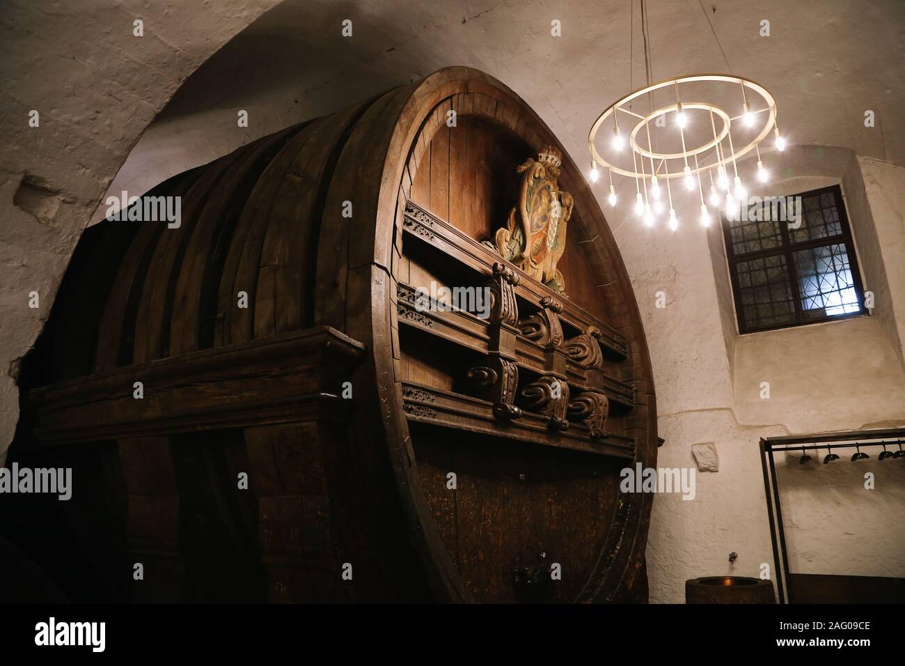 Tun barrel hi-res stock photography and images - Alamy
