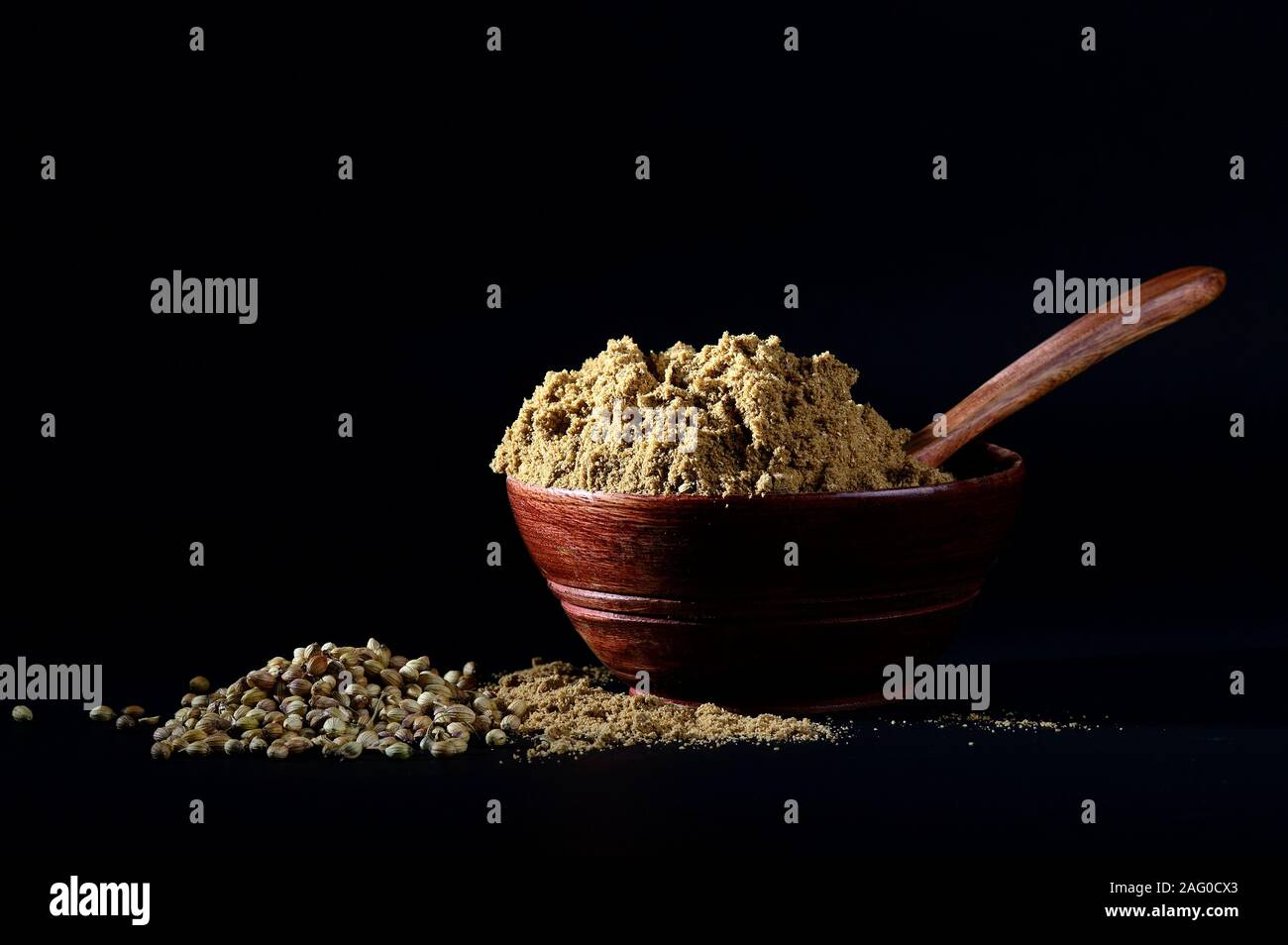Coriander leaves heap on wooden hi-res stock photography and images - Alamy