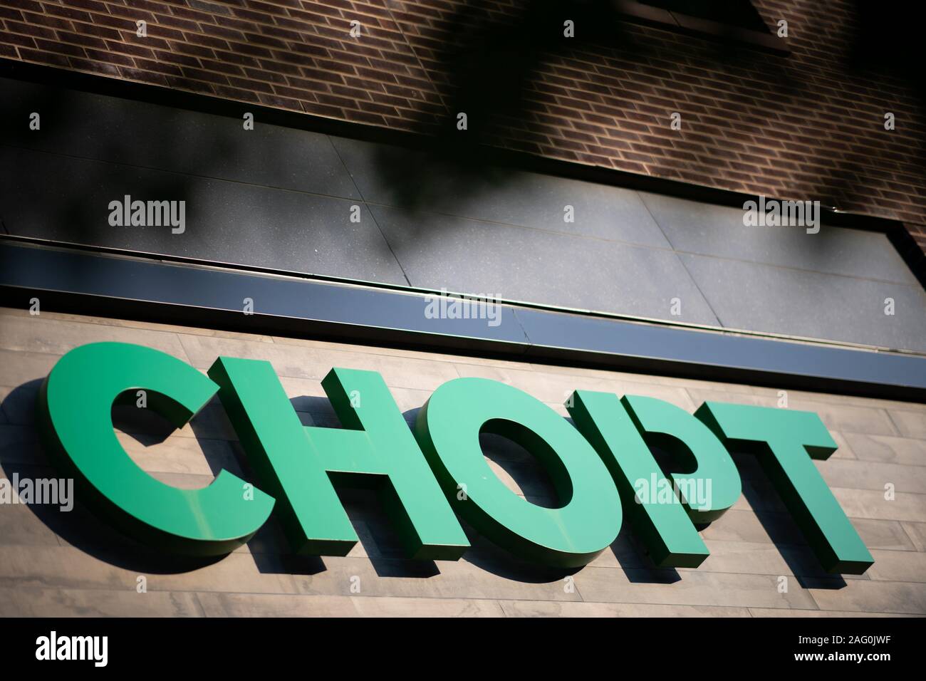 A Chopt logo on a location in Bethesda, MD, as seen on September 26, 2019. (Graeme Sloan/Sipa USA) Stock Photo