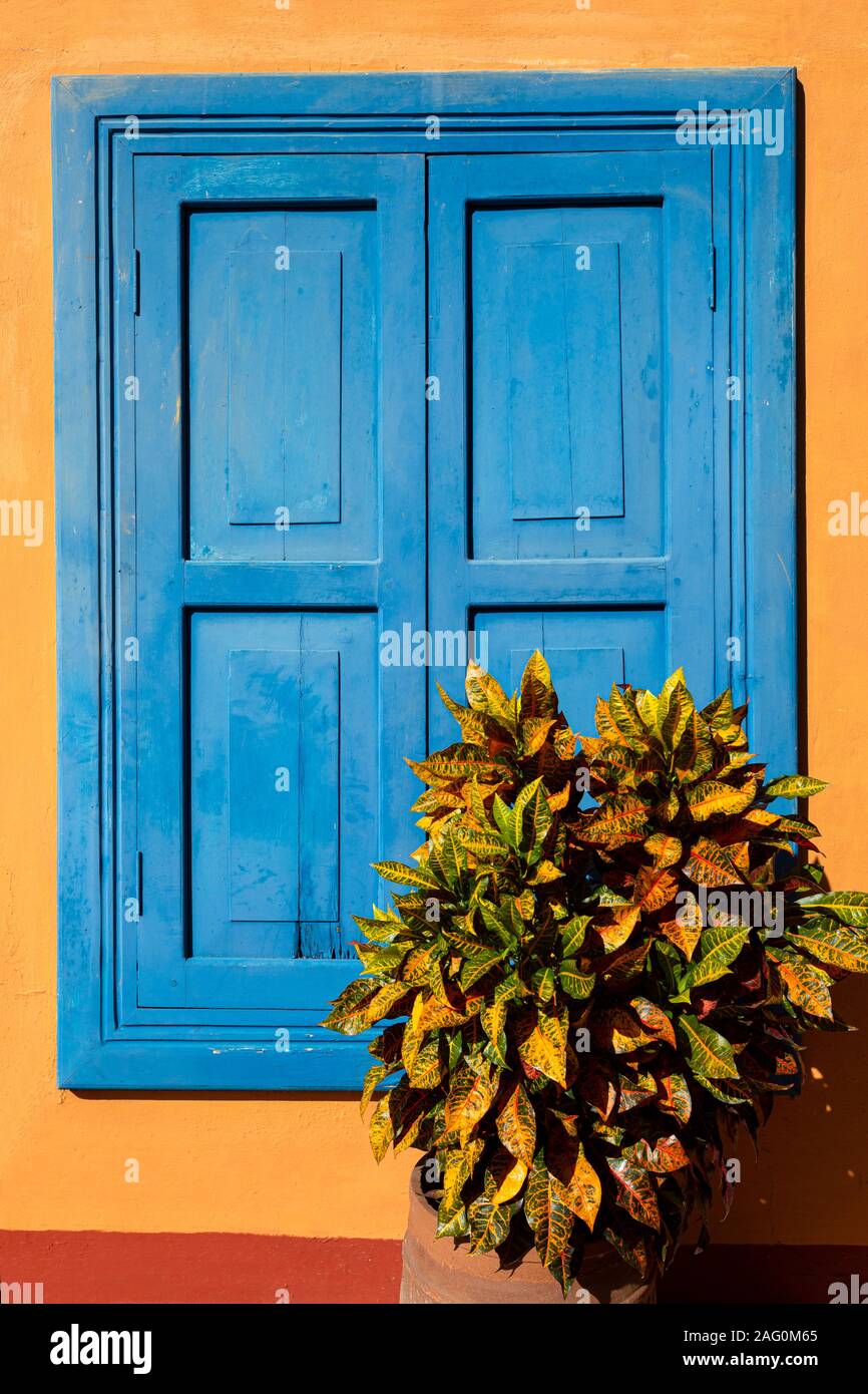 Cuban shutters hires stock photography and images Alamy
